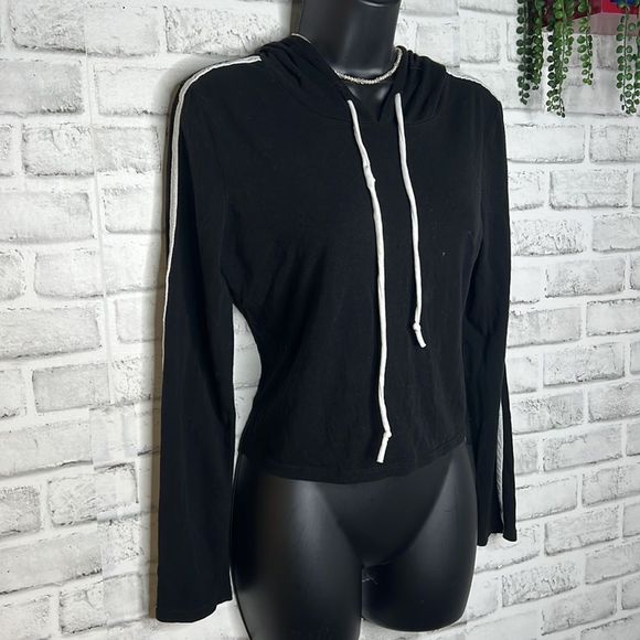 Heart & Hips Black & White Hoodie Crop Top Size Medium Small - Picture 1 of 5